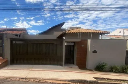 Casa com 3 Quartos à venda, 181m² no Jardim Mansur, Campo Grande