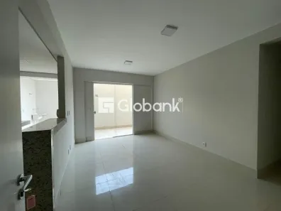Apartamento com 2 Quartos à venda, 74m² no Centro, Montes Claros