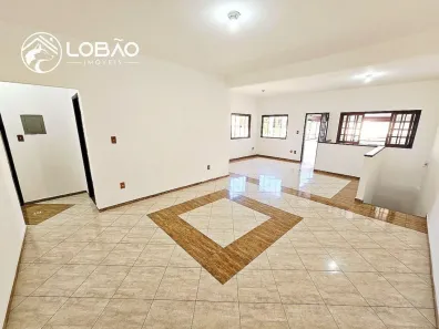 Casa com 3 Quartos à venda, 250m² no Centro, Resende