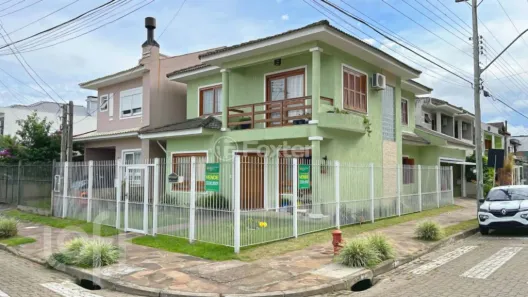 Casa com 3 Quartos à venda, 175m² no Hípica, Porto Alegre