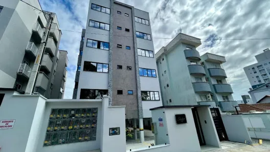 Apartamento com 2 Quartos à venda, 74m² no Costa e Silva, Joinville