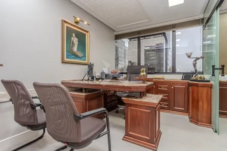 Sala Comercial à venda, 106m² no Auxiliadora, Porto Alegre