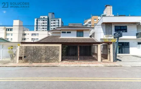 Casa com 7 Quartos para alugar, 505m² no Balneário, Florianópolis