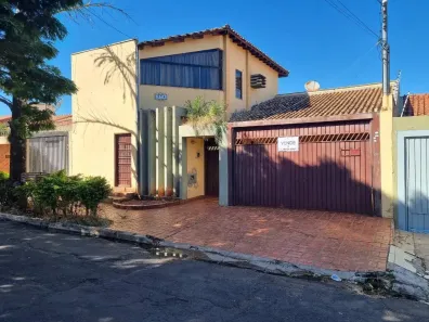 Casa com 2 Quartos à venda, 220m² no Vila Vilas Boas, Campo Grande