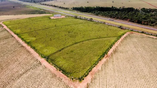 Lote/Terreno à venda, 72000m² no Centro, Águas de Santa Bárbara