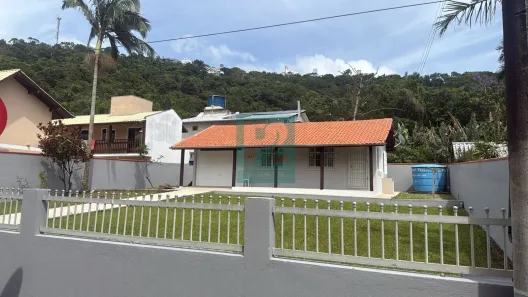 Casa com 2 Quartos à venda, 89m² no Centro, Bombinhas
