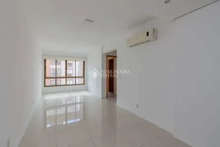 Apartamento com 2 Quartos à venda, 67m² no Passo da Areia, Porto Alegre
