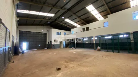 Galpão/Depósito/Armazém para alugar, 615m² no Umuarama, Uberlândia