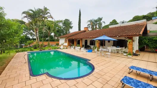 Casa de Condomínio com 3 Quartos para alugar, 830m² no Jardim Ipês, Cotia