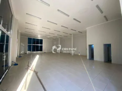 Ponto Comercial para alugar, 216m² no Guajeru, Fortaleza