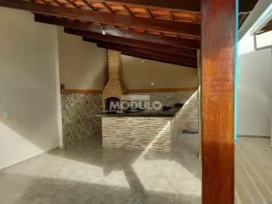 Casa com 3 Quartos à venda, 161m² no Cidade Jardim, Uberlândia