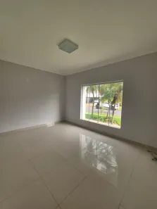 Casa de Condomínio com 5 Quartos para alugar, 300m² no Jardim Itália, Cuiabá