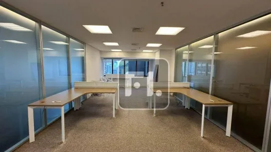 Sala Comercial para alugar, 222m² no Pinheiros, São Paulo