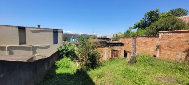 Casa com 3 Quartos à venda, 90m² no Monte Castelo, Volta Redonda