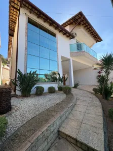 Casa com 3 Quartos à venda, 269m² no Jardim Belvedere, Volta Redonda