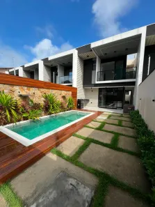 Sobrado com 4 Quartos à venda, 134m² no Guaribas, Eusébio