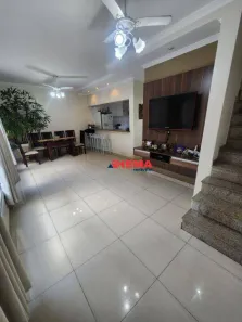 Casa com 3 Quartos à venda, 120m² no Vila Voturua, São Vicente