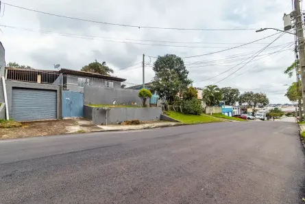 Casa com 5 Quartos à venda, 215m² no Uberaba, Curitiba