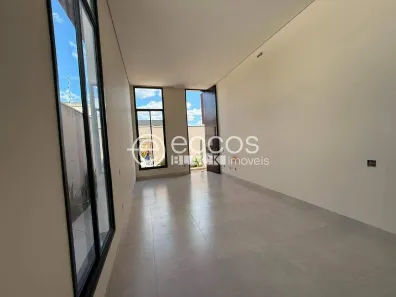 Casa com 3 Quartos à venda, 171m² no Grand Ville, Uberlândia