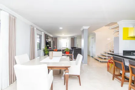 Sobrado com 4 Quartos à venda, 366m² no Cidade Industrial, Curitiba
