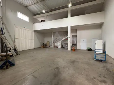 Galpão/Depósito/Armazém para alugar, 243m² no Jardim Nova Europa, Campinas