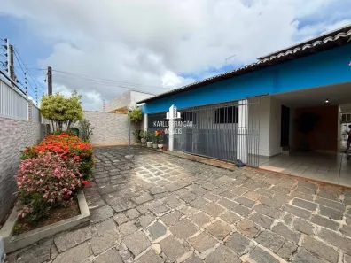 Casa com 3 Quartos à venda, 220m² no Pitimbu, Natal