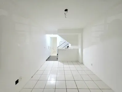 Casa de Condomínio com 2 Quartos à venda, 84m² no Inhaúma, Rio de Janeiro