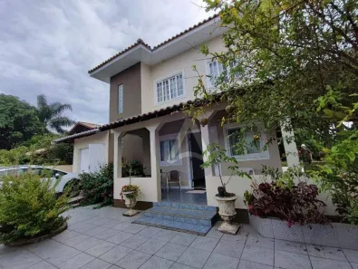 Casa com 2 Quartos para alugar, 184m² no Campeche, Florianópolis