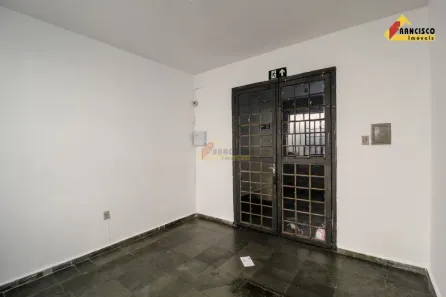 Ponto Comercial para alugar, 19m² no Centro, Divinópolis