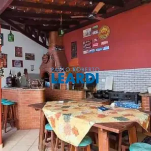Sobrado com 3 Quartos à venda, 299m² no Vila Caio Junqueira, Poços de Caldas