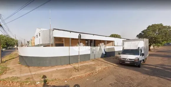 Galpão/Depósito/Armazém para alugar, 715m² no Waldemar Hauer, Londrina