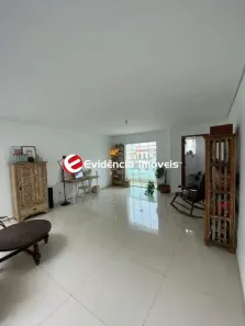 Sobrado com 4 Quartos à venda, 243m² no Vila Pinheirinho, Santo André