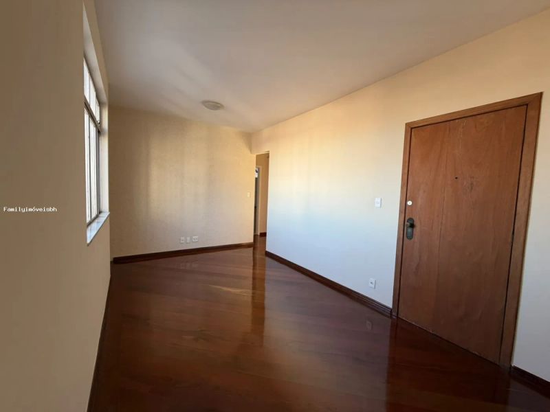 Apartamento com 3 quartos — Ipiranga, Belo Horizonte