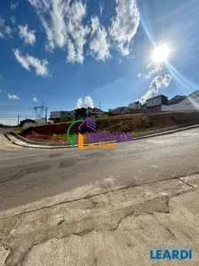 Lote/Terreno à venda, 451m² no Jardim dos Manacás, Poços de Caldas