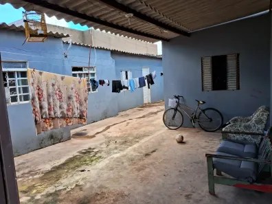Casa com 10 Quartos à venda, 200m² no Arapoanga, Brasília