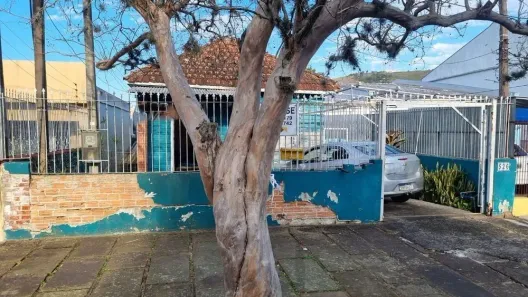 Casa com 4 Quartos à venda, 387m² no Partenon, Porto Alegre