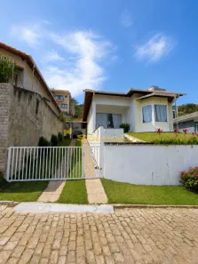 Casa de Condomínio com 3 Quartos para alugar, 325m² no Albuquerque, Teresópolis