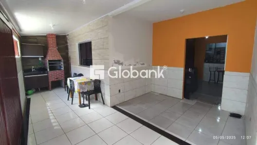Casa com 3 Quartos à venda, 94m² no Santa Cecília, Montes Claros