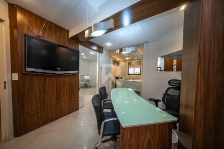 Sala Comercial à venda, 68m² no Centro, Curitiba
