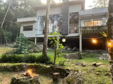 Casa com 2 Quartos à venda, 220m² no Quebra Frascos, Teresópolis