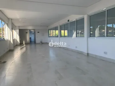 Ponto Comercial para alugar, 535m² no Jaraguá, Uberlândia