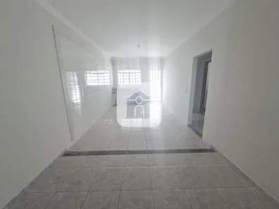 Casa com 2 Quartos para alugar, 80m² no Jardim Europa, Uberlândia