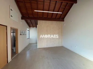Casa com 4 Quartos para alugar, 300m² no Jardim Estoril, Bauru