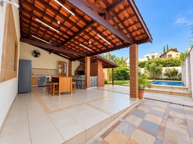 Sobrado com 3 Quartos à venda, 300m² no Vila Oliveira, Mogi das Cruzes