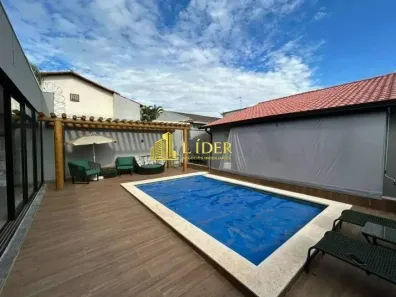 Casa com 3 Quartos à venda, 238m² no Cidade Jardim, Uberlândia