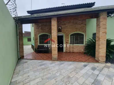 Casa com 4 Quartos à venda, 200m² no Jardim Terralão, Caraguatatuba