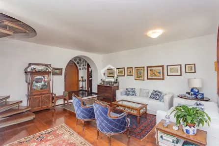 Casa com 6 Quartos à venda, 500m² no Jardim Leonor, São Paulo