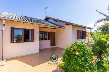Casa com 3 Quartos para alugar, 143m² no , Torres