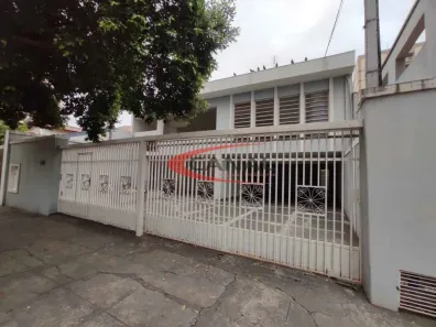 Casa com 6 Quartos para alugar, 480m² no Centro, Bauru