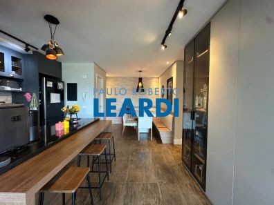 Apartamento com 2 Quartos à venda, 79m² no Vila Anastácio, São Paulo